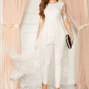 Jumpsuit with lace train